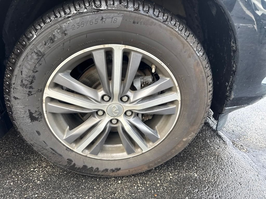 Used 2018 Black Obsidian INFINITI Base image 9