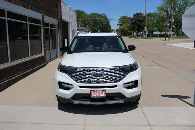 Used 2020 White Metallic Ford Platinum image 4