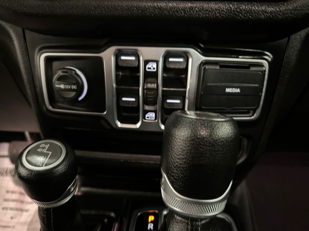 Used 2024 Black Jeep Sport S image 29