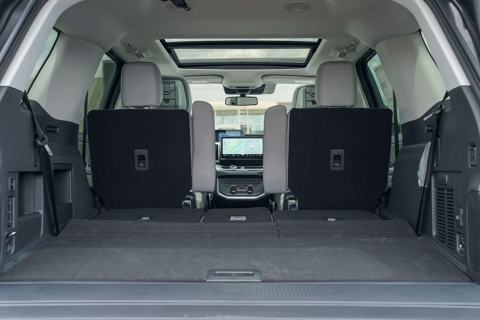 New 2027 Glacier Gray Metallic Tri-Coat Ford Active image 16