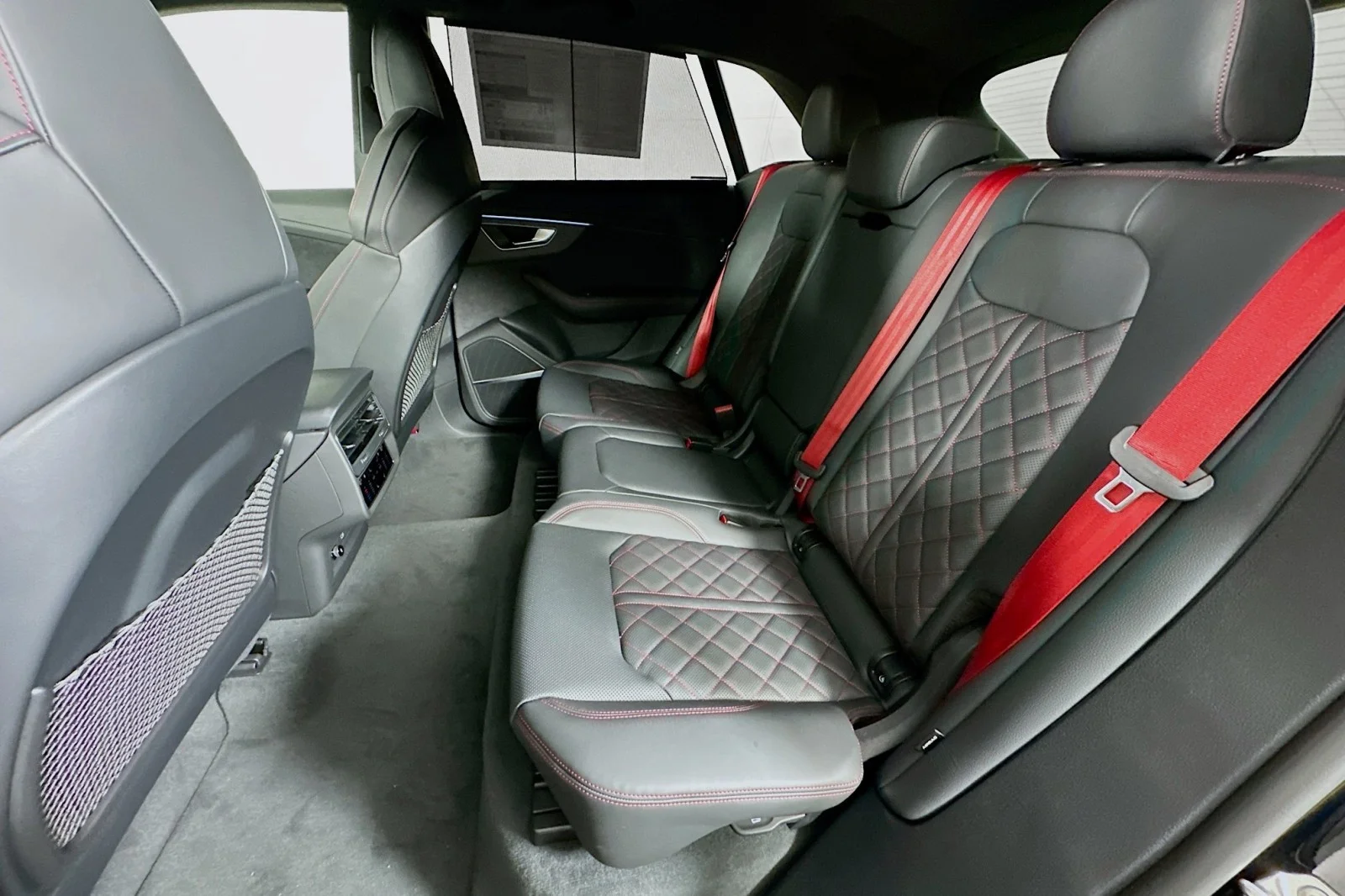 2026 Audi SQ8 Prestige - Photo 9