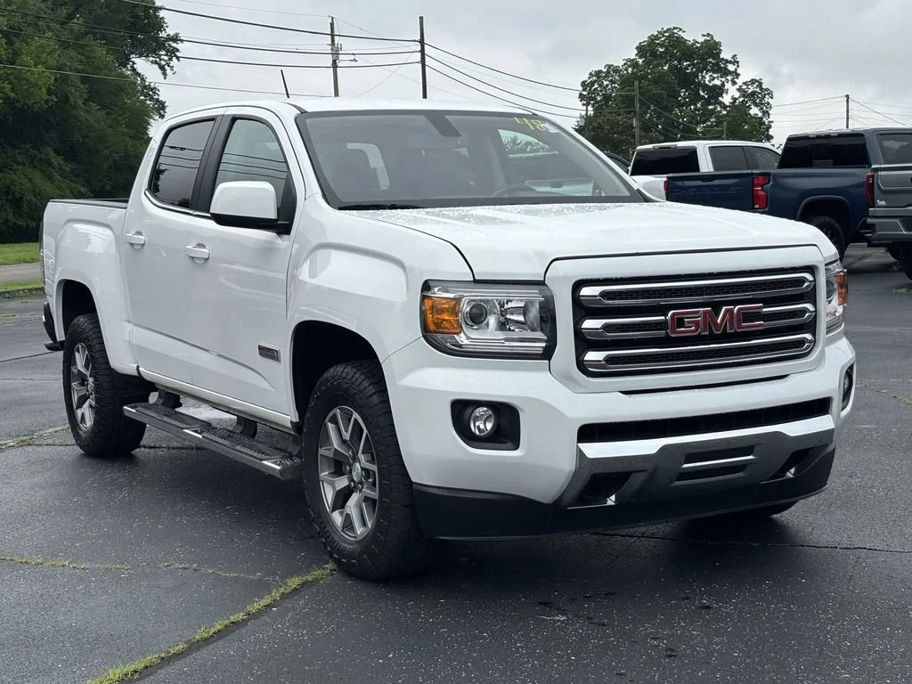 Used 2018 SUMMIT WHITE GMC 4WD All Terrain w/Cloth image 4