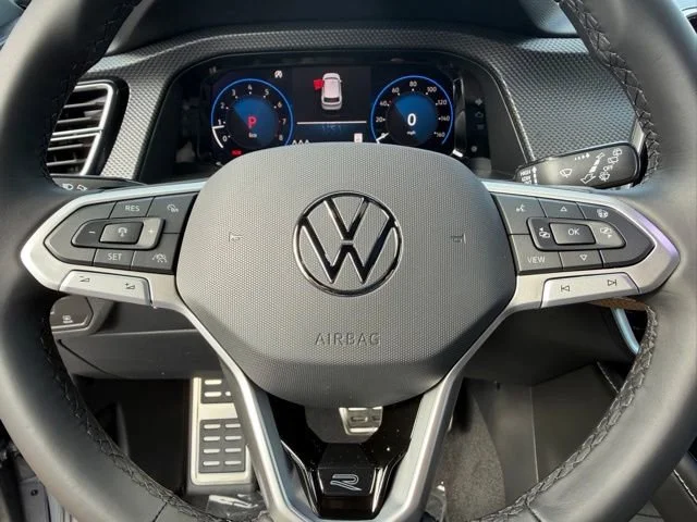 New 2026 pure gray Volkswagen 2.0T SEL R-Line Black image 18