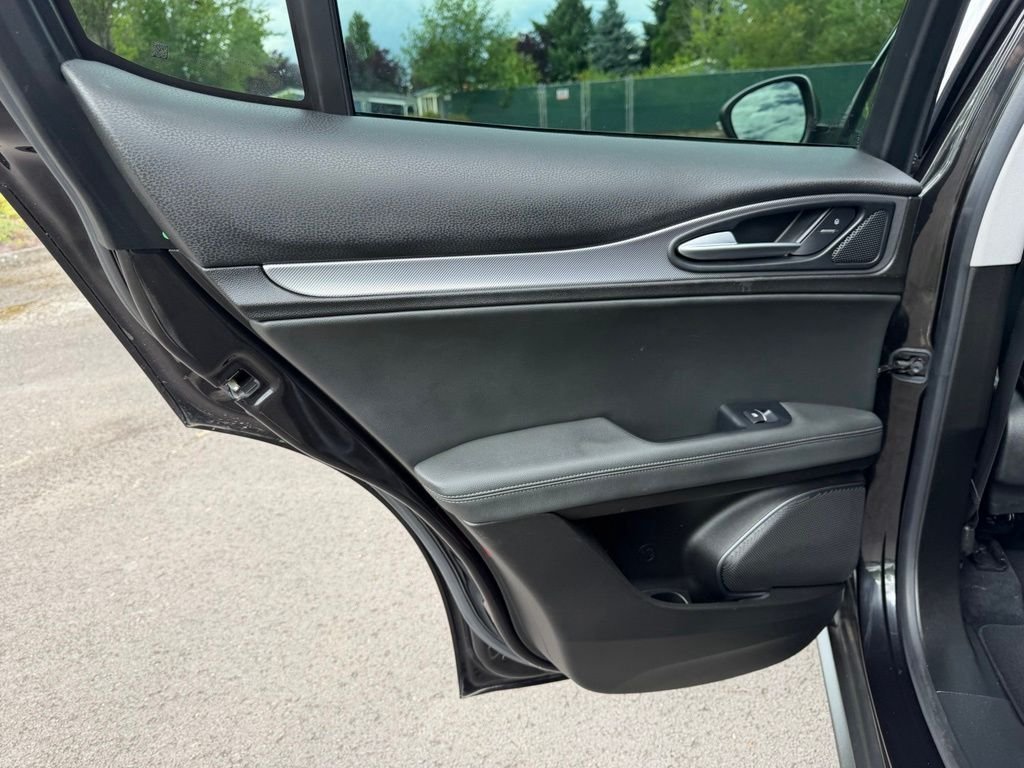 Used 2018 Vulcano Black Metallic Alfa Romeo Base image 29