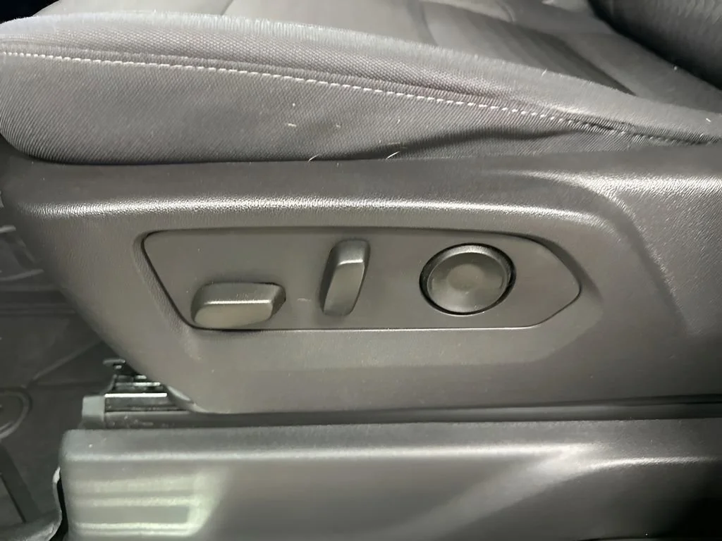 2024 Chevrolet Silverado 1500 LT - Photo 27
