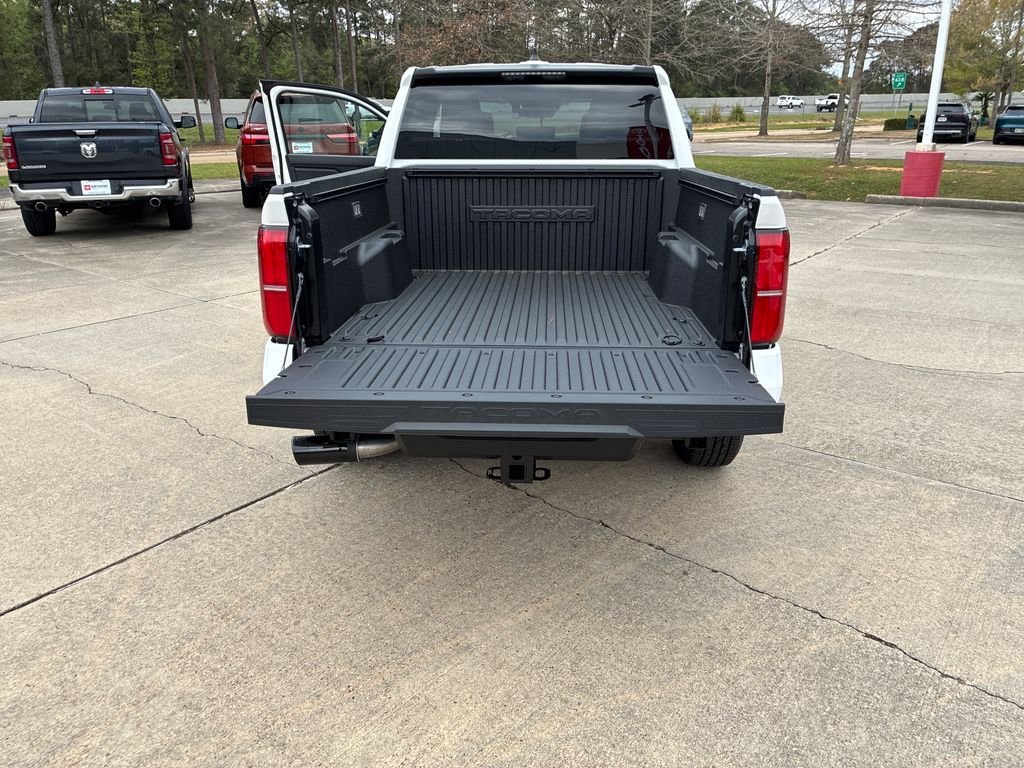 2026 Toyota Tacoma SR5 - Photo 31
