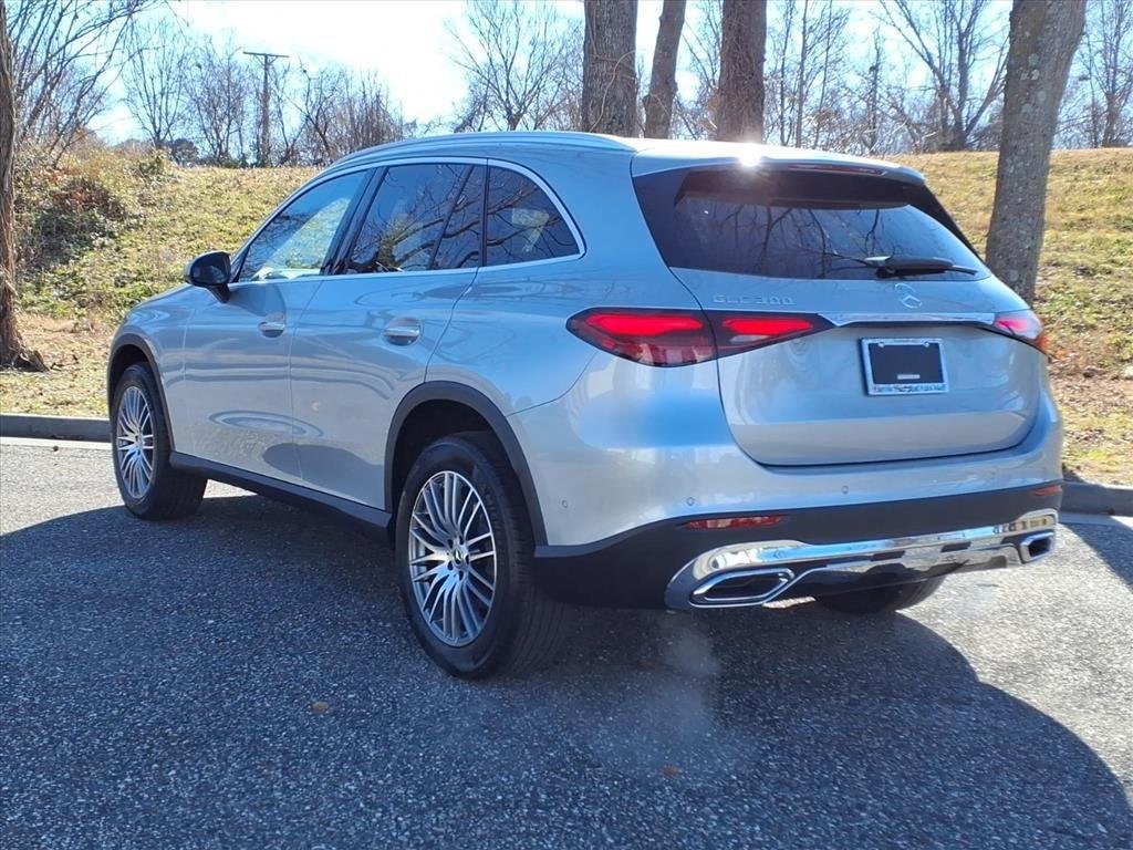 New 2026 SILVER Mercedes-Benz GLC 300 image 10
