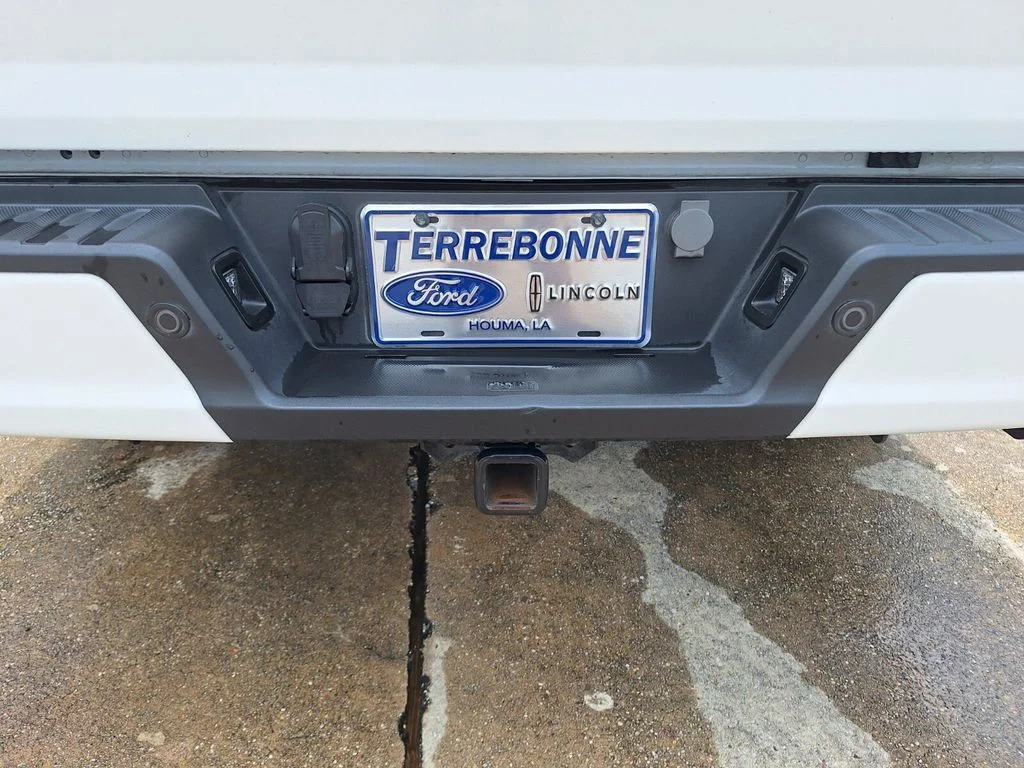 Certified Used 2023 White Metallic Ford Platinum image 29