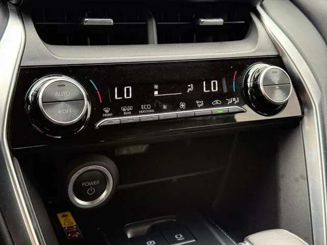 2023 Toyota Venza LE - Photo 17