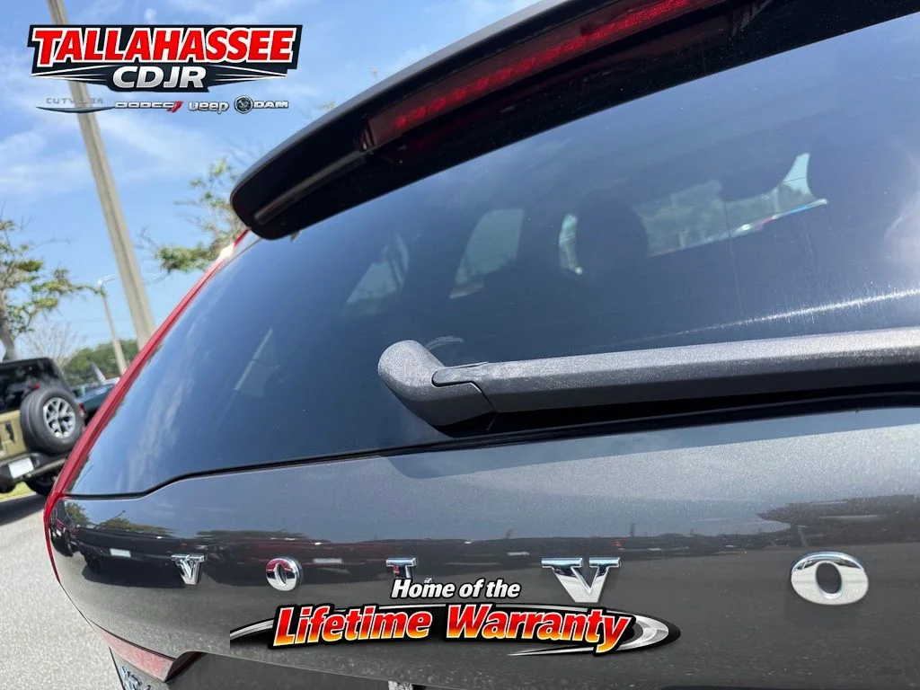 Used 2018 Gray Metallic Volvo T5 Momentum image 4