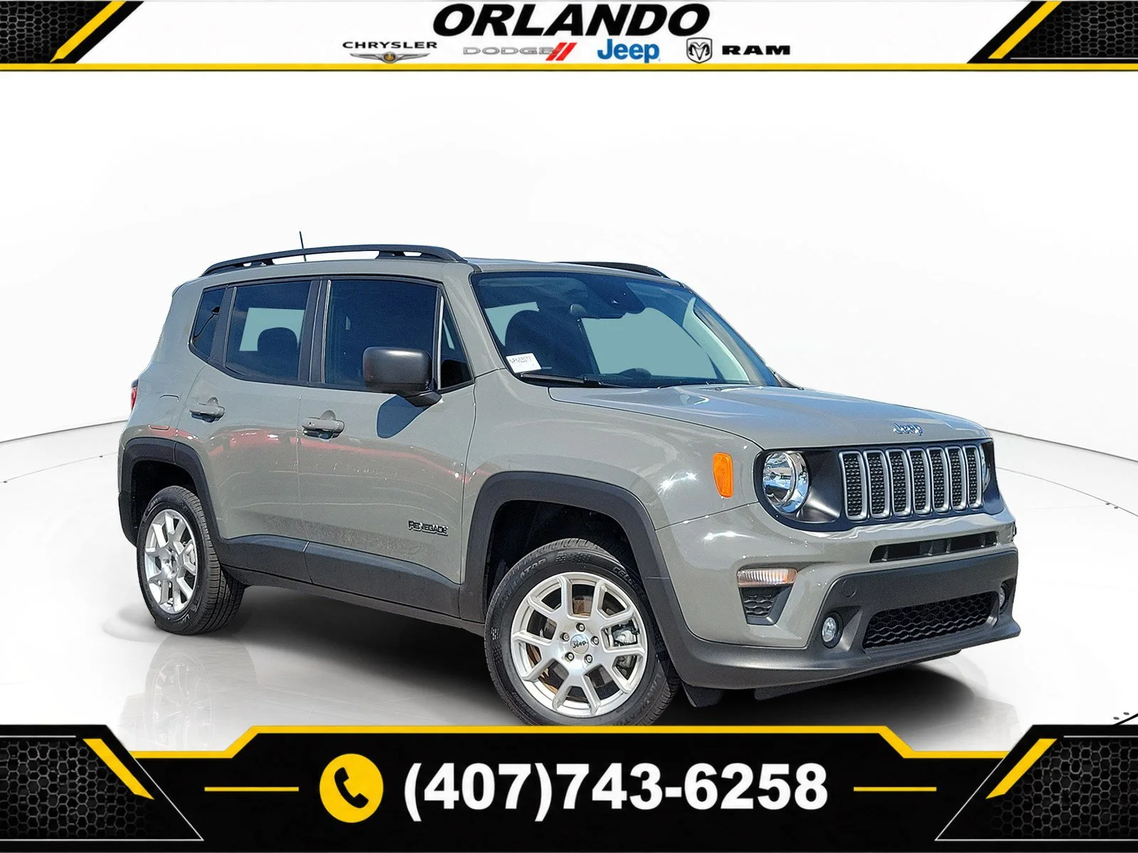 Used 2022 Sting-Gray Clearcoat Jeep Latitude image 1