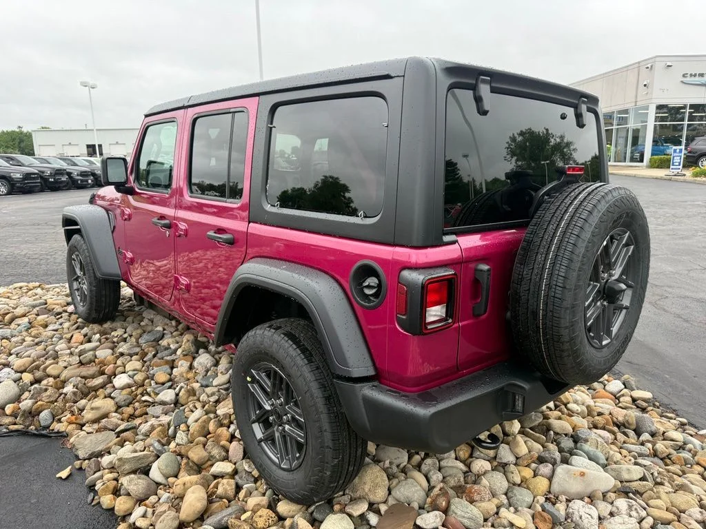 New 2026 Tuscadero Pearl-Coat Exterior Paint Jeep Sport S image 6