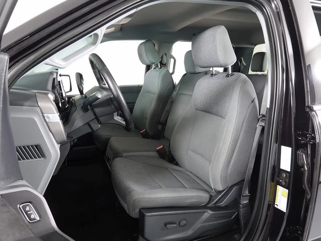 2025 Ford F-150 XLT - Photo 12