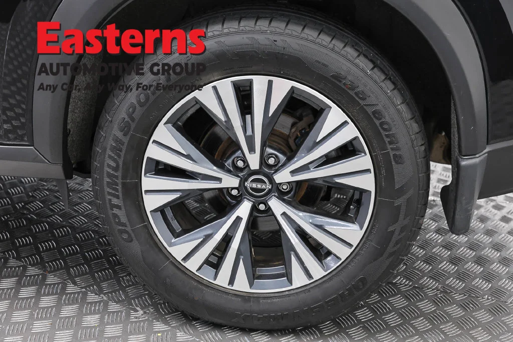 Used 2023 Black Nissan SV image 34