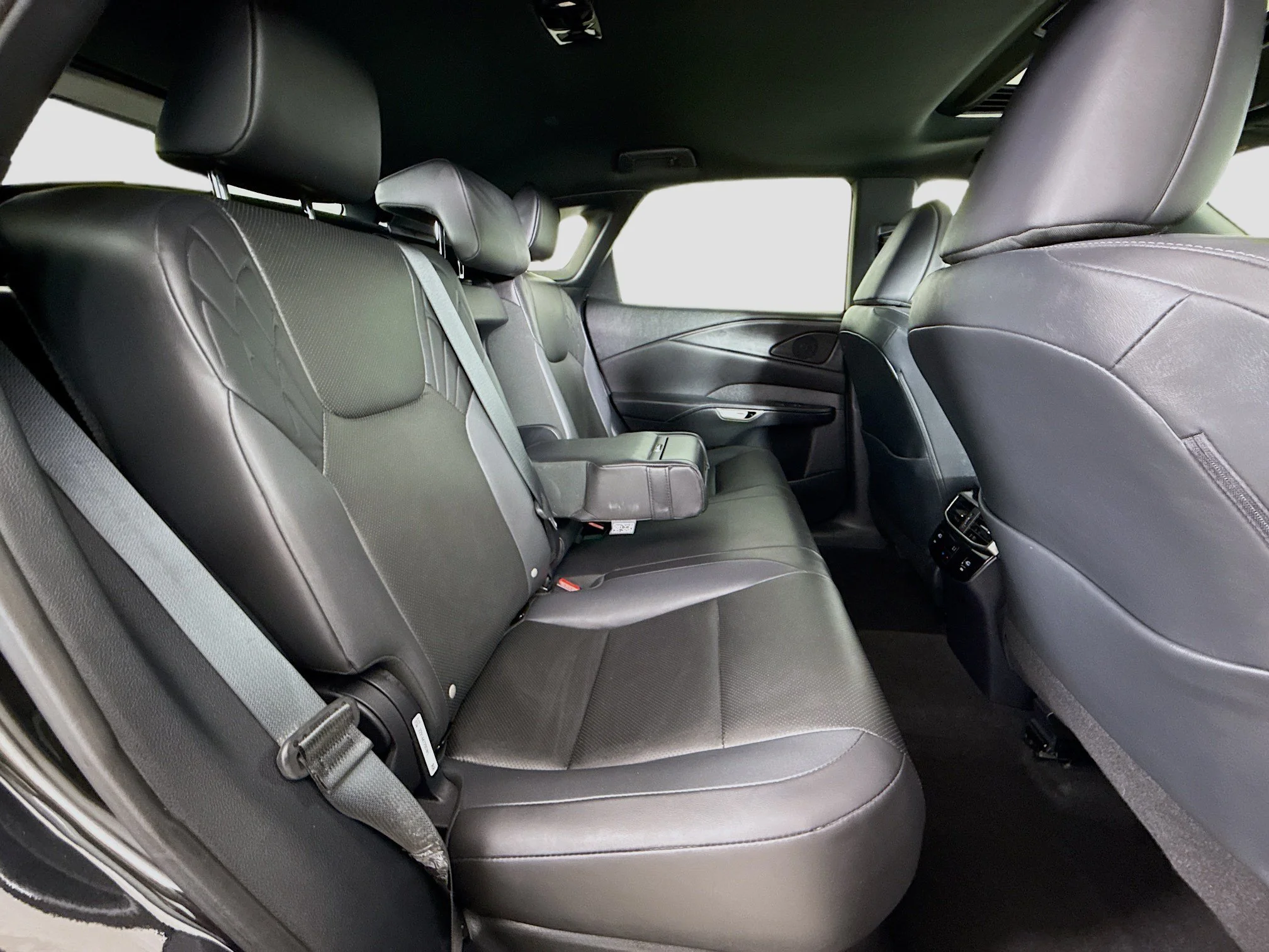 Used 2024  Lexus RX 350 image 30
