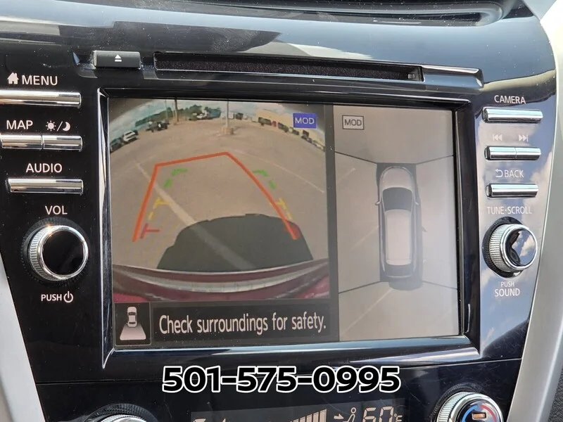Used 2021 Scarlet NISSAN FWD PLATINUM image 24