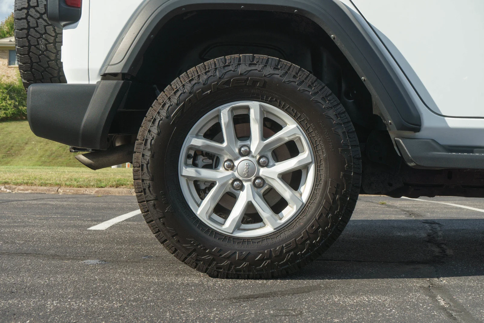 Used 2023 Bright White Clearcoat Jeep Sport S image 10