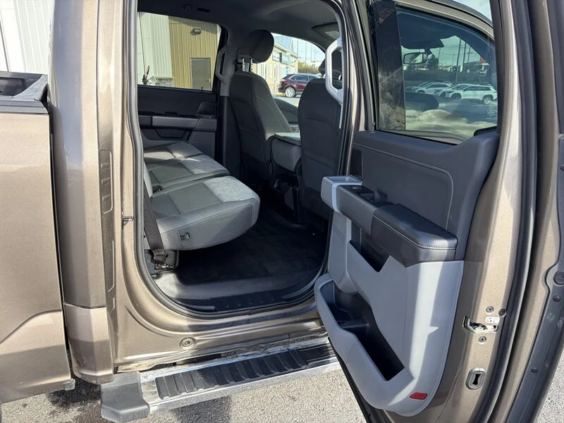Used 2021 Grey Ford XLT image 15
