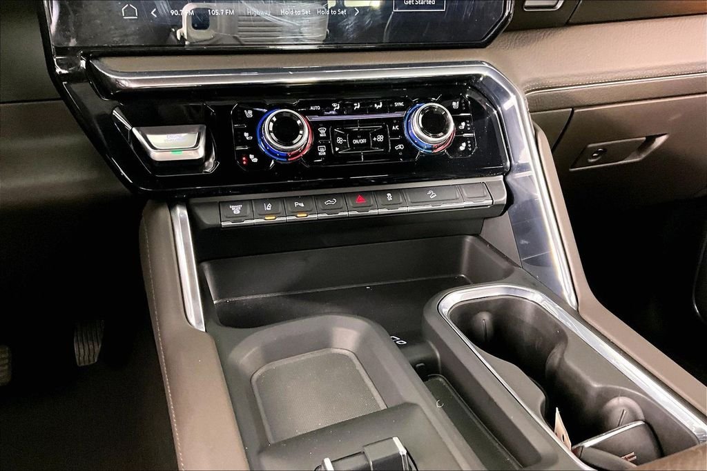 Used 2025 White GMC Denali image 9