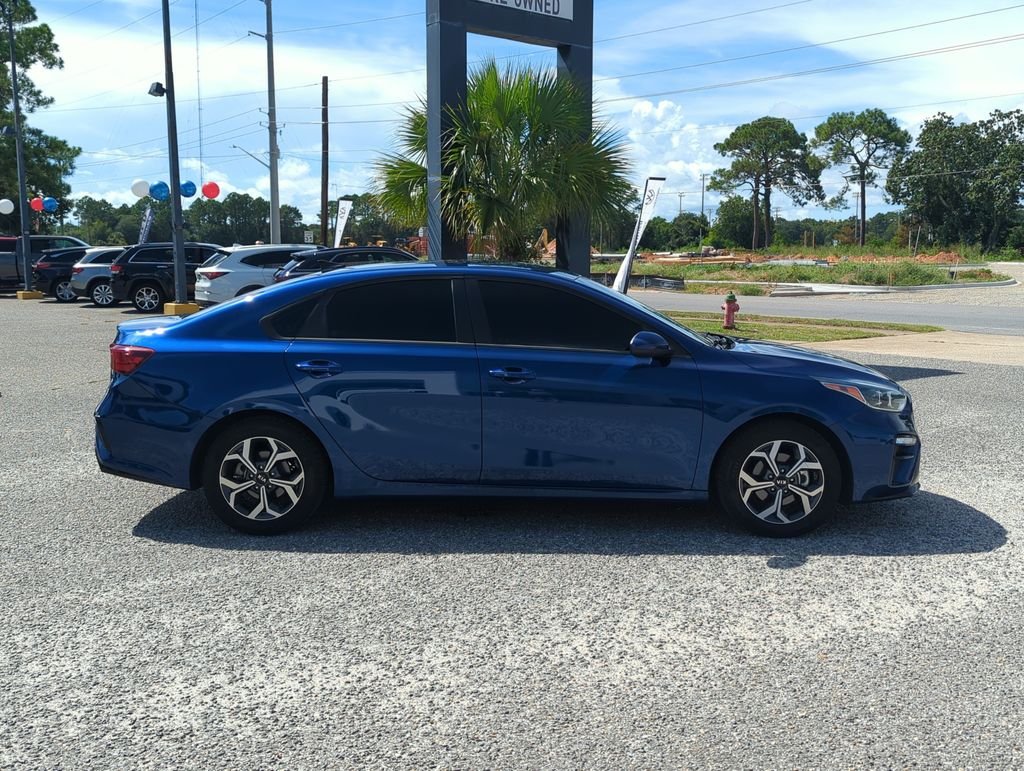 Used 2021 Blue Kia LXS image 8