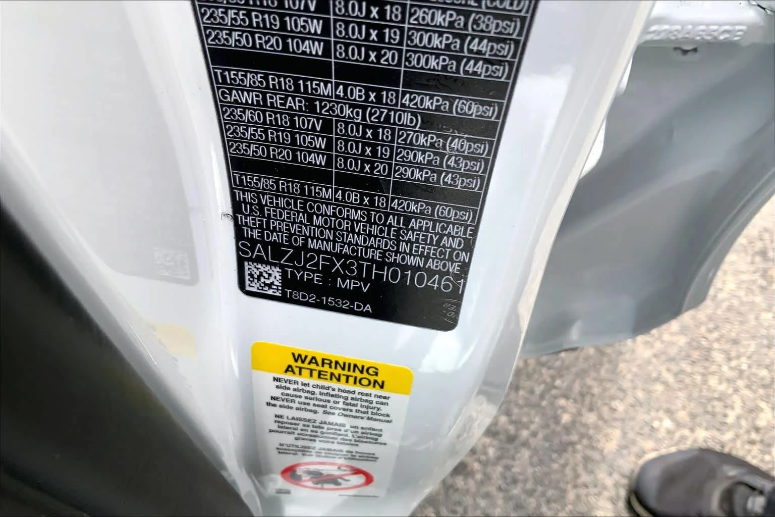 New 2026 Fuji White Land Rover Core S image 12