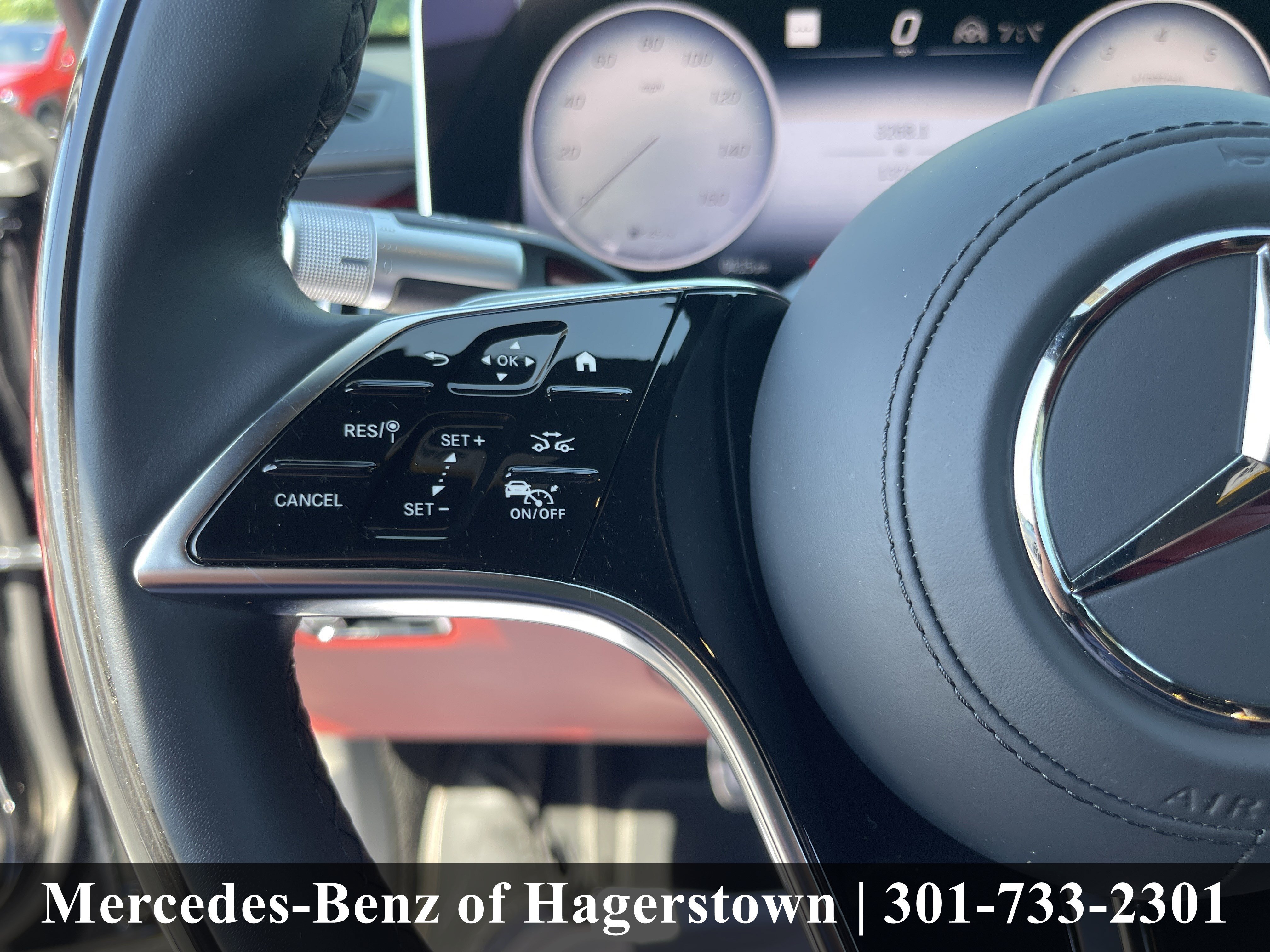 Certified Used 2025 Obsidian Black Metallic Mercedes-Benz S 580 4MATIC® Sedan image 17