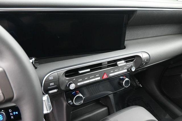 New 2026 Gray Hyundai SEL FWD image 19