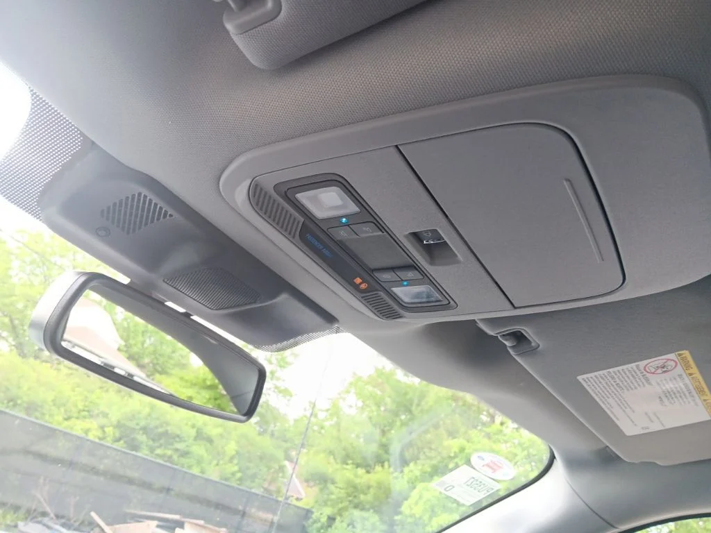 Used 2024 Oxford White Ford XLT image 25