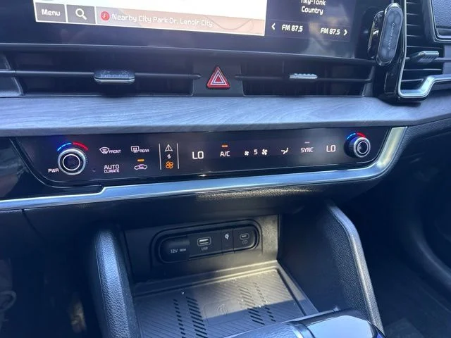 Used 2023 Black Kia X-Line image 23