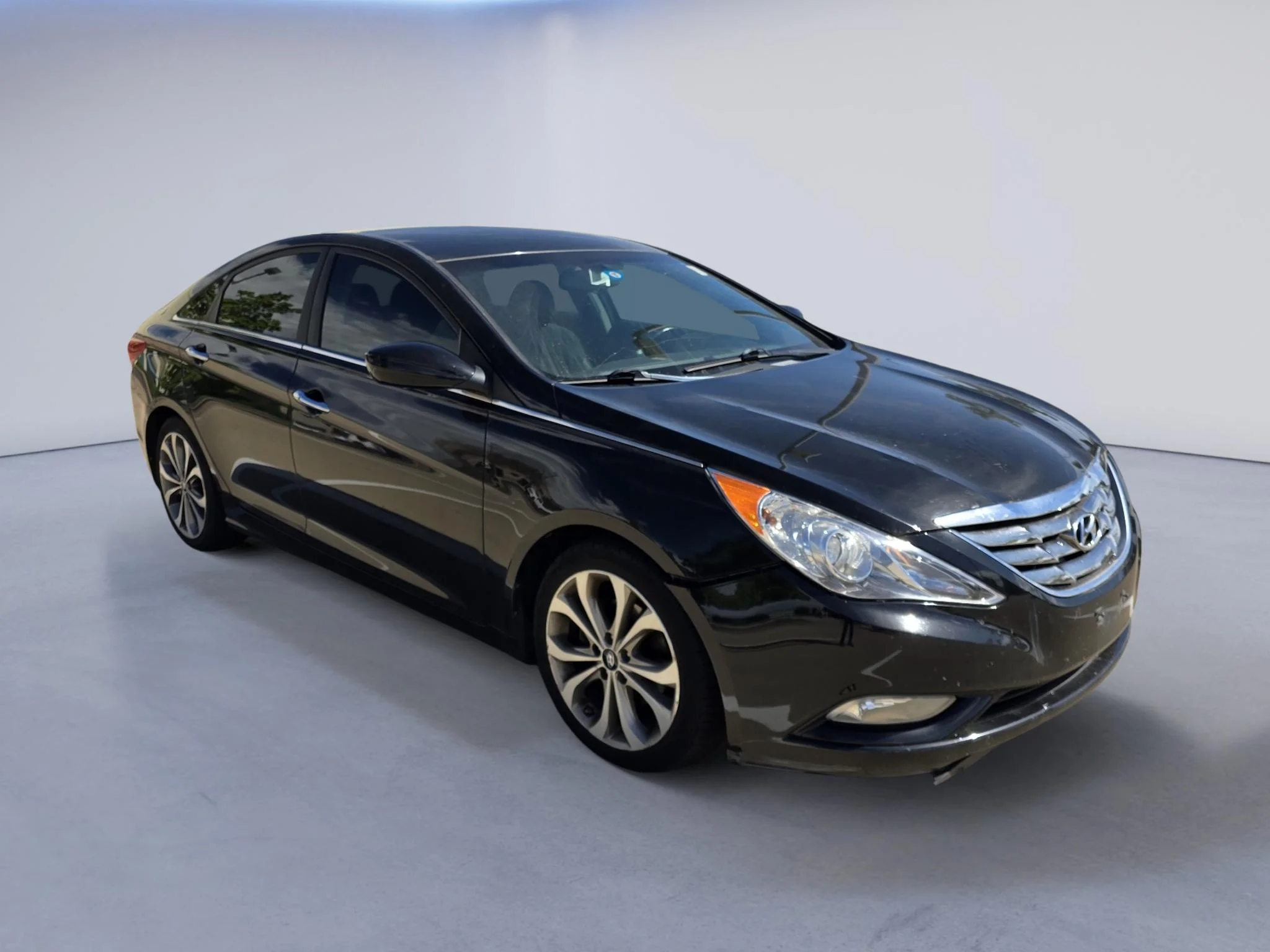 Used 2013 Midnight Black Mica Hyundai SE image 8