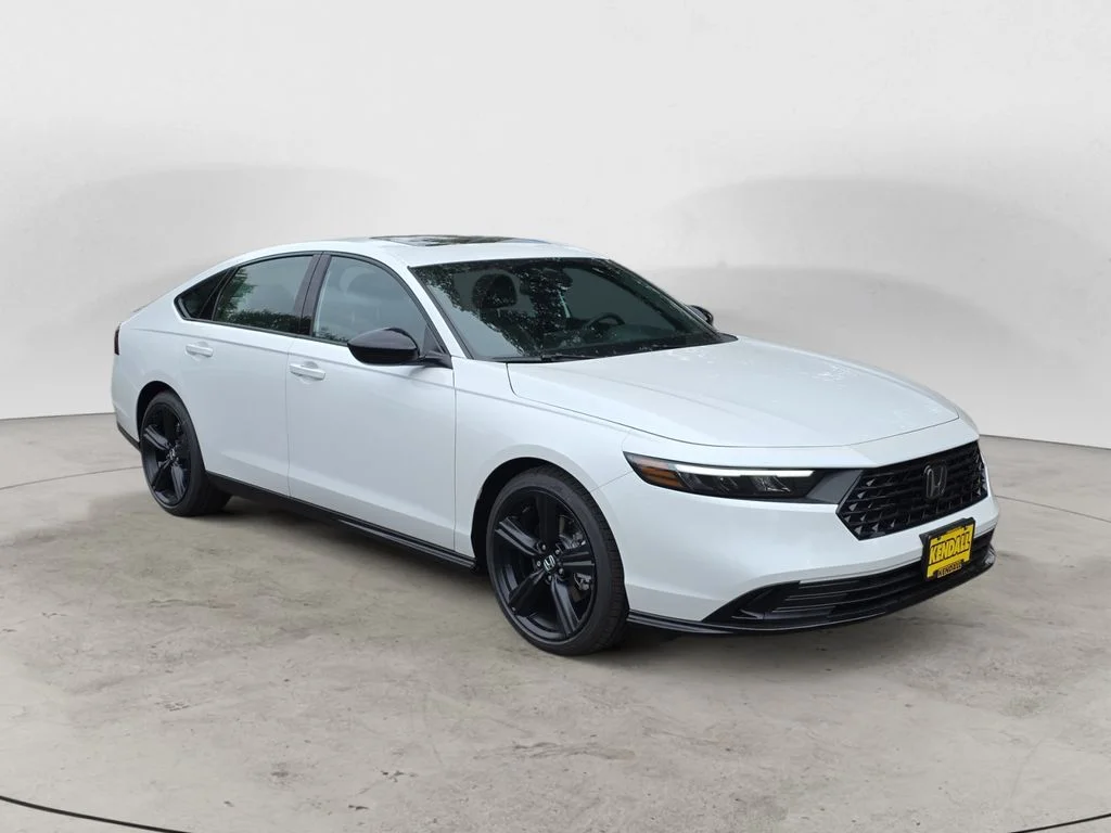 New 2026 Platinum White Pearl Honda Sport-L image 3