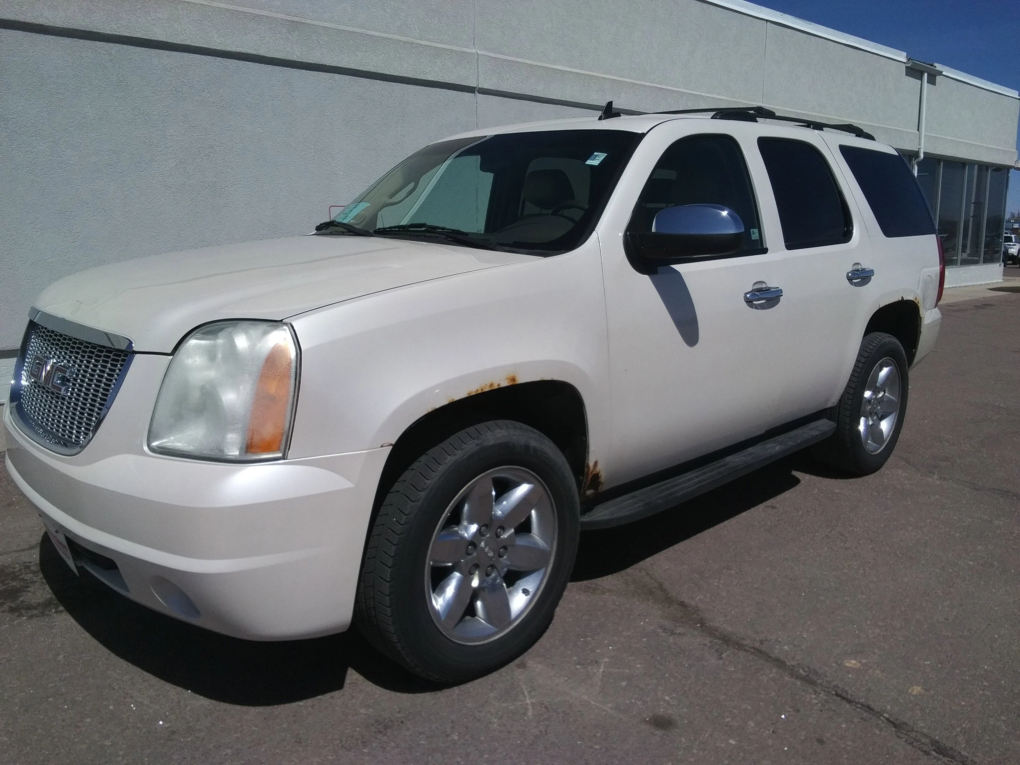 Used 2010 GMC Yukon SLT1 with VIN 1GKUKCE08AR154351 for sale in Aberdeen, SD