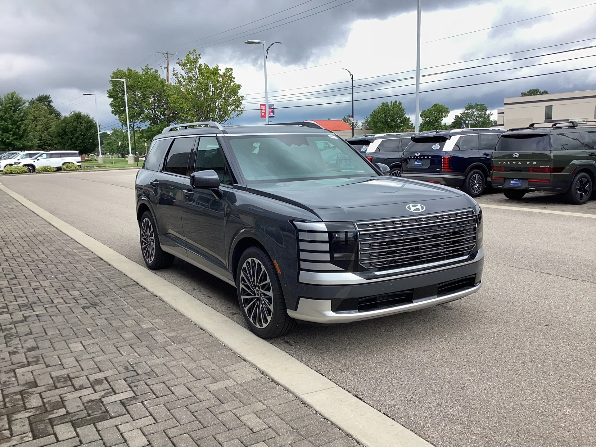 New 2026 Ecotronic Gray Metallic Hyundai Calligraphy image 4