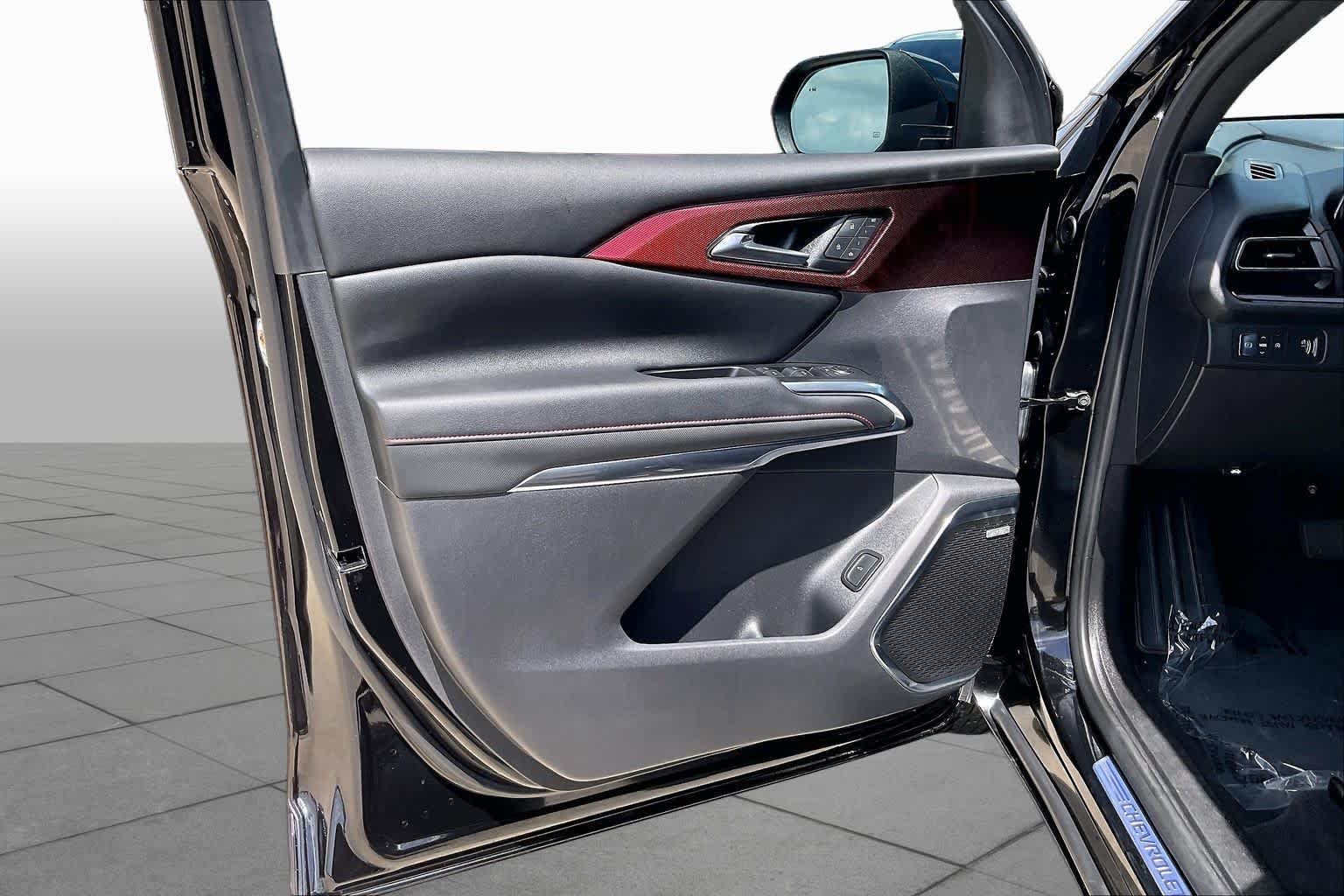 Used 2024 Mosaic Black Metallic Chevrolet FWD RS image 21