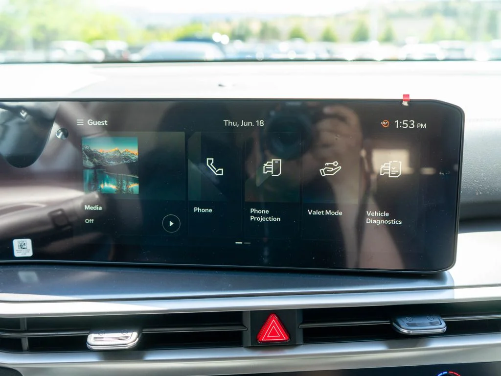 New 2026 Glacial White Pearl Kia S image 22