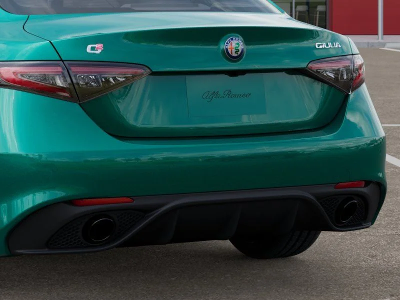 New 2025 Verde (Green) Fangio MetallicExterior Paint Alfa Romeo Base image 14