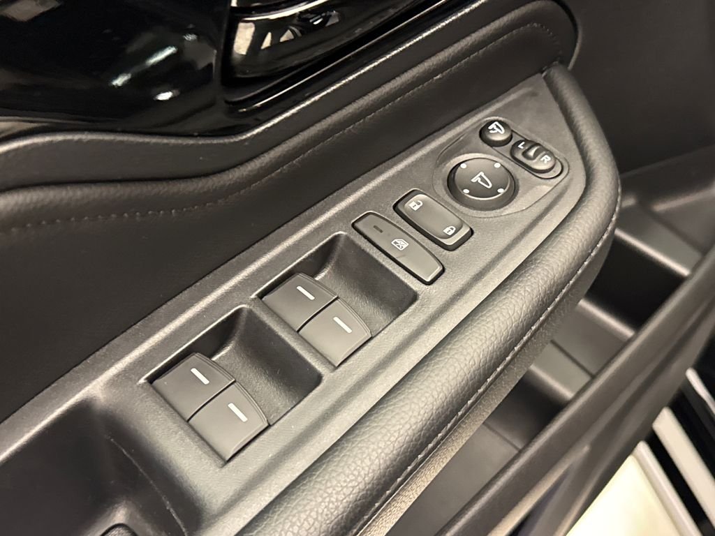 2025 Honda Odyssey Elite - Photo 21