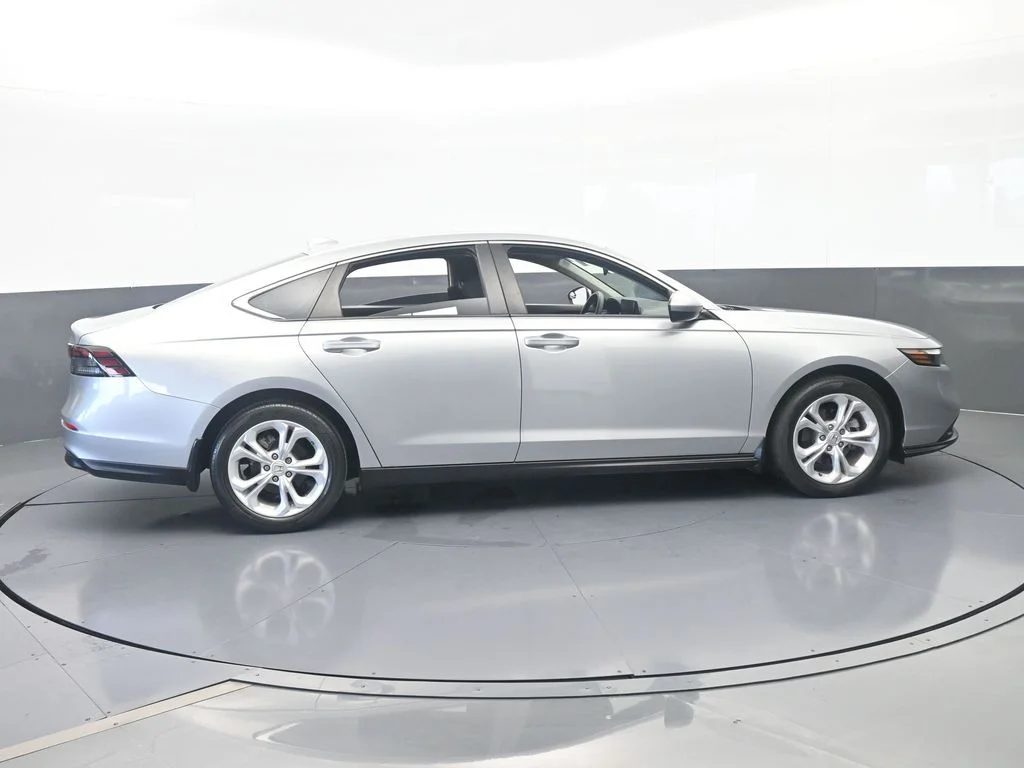 Used 2024 Silver Honda LX image 7