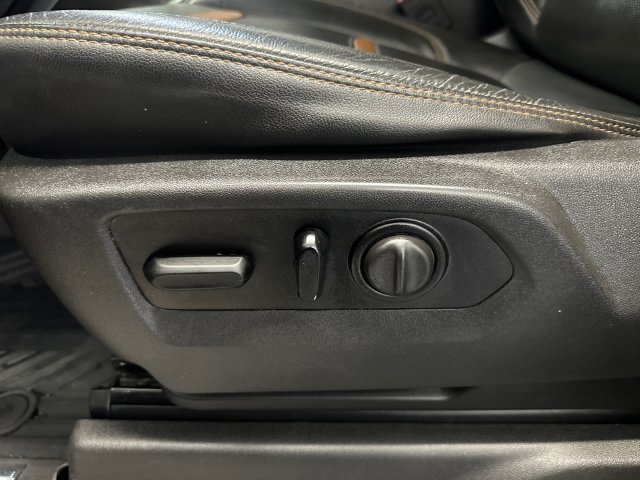 Used 2020 Red GMC AT4 image 23