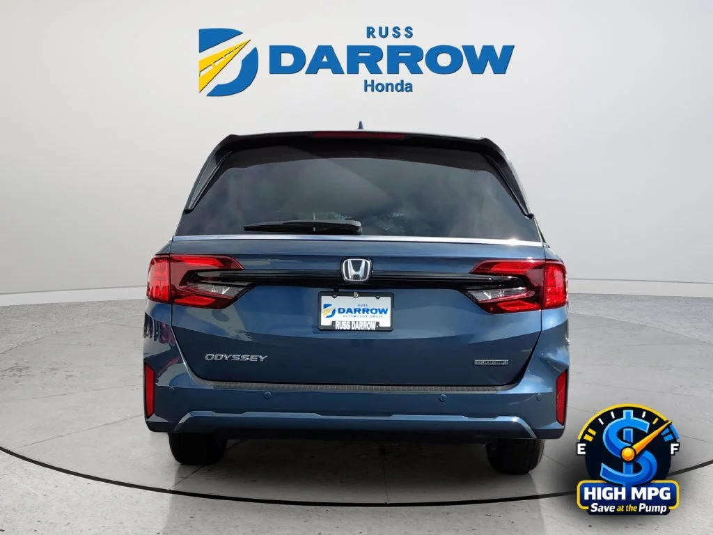 New 2027 Smoke Blue Pearl Honda Touring image 4