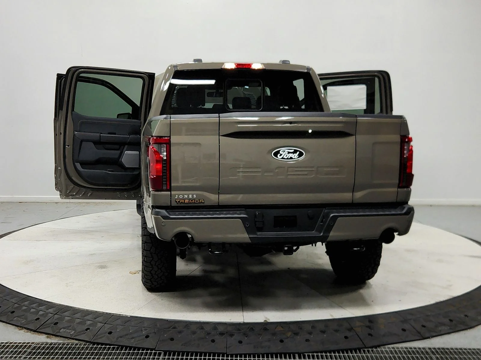 New 2026 Gray Ford Tremor image 15