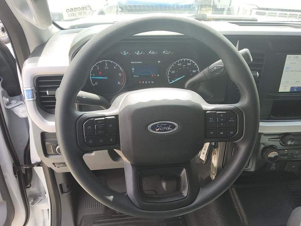 New 2026 Oxford White Ford XL image 9