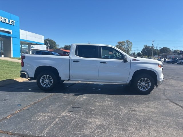 2026 Chevrolet Silverado 1500 photo 2