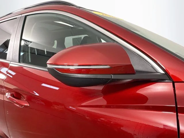 Used 2025 Red Hyundai SEL Convenience image 42