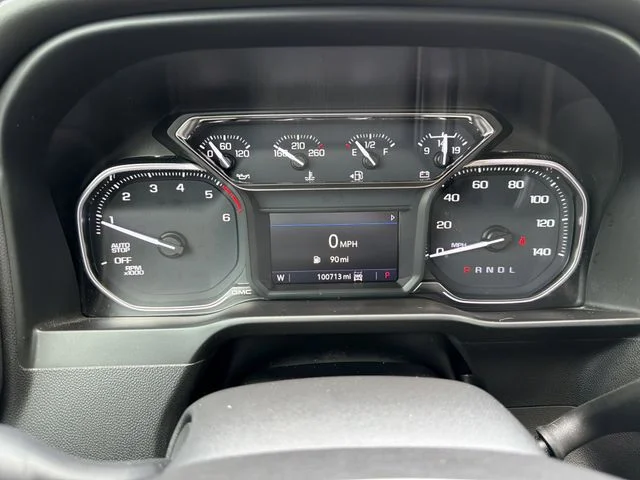 Used 2021 Gray GMC Elevation image 31