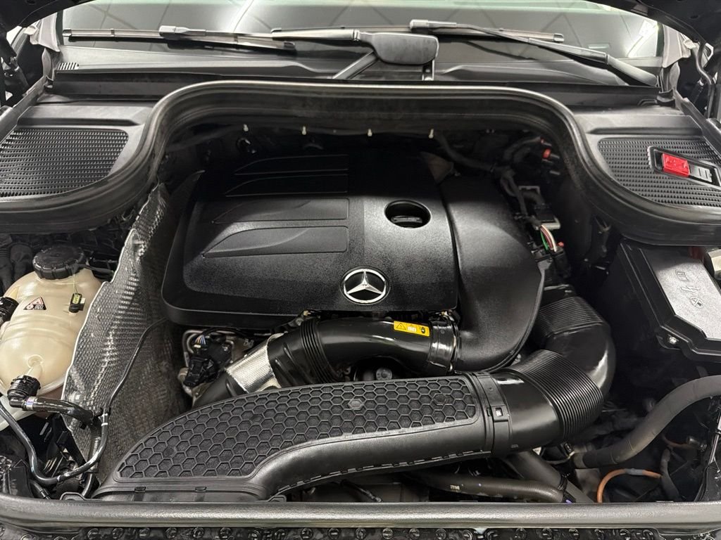 Certified Used 2022 Black Mercedes-Benz GLE 350 image 34