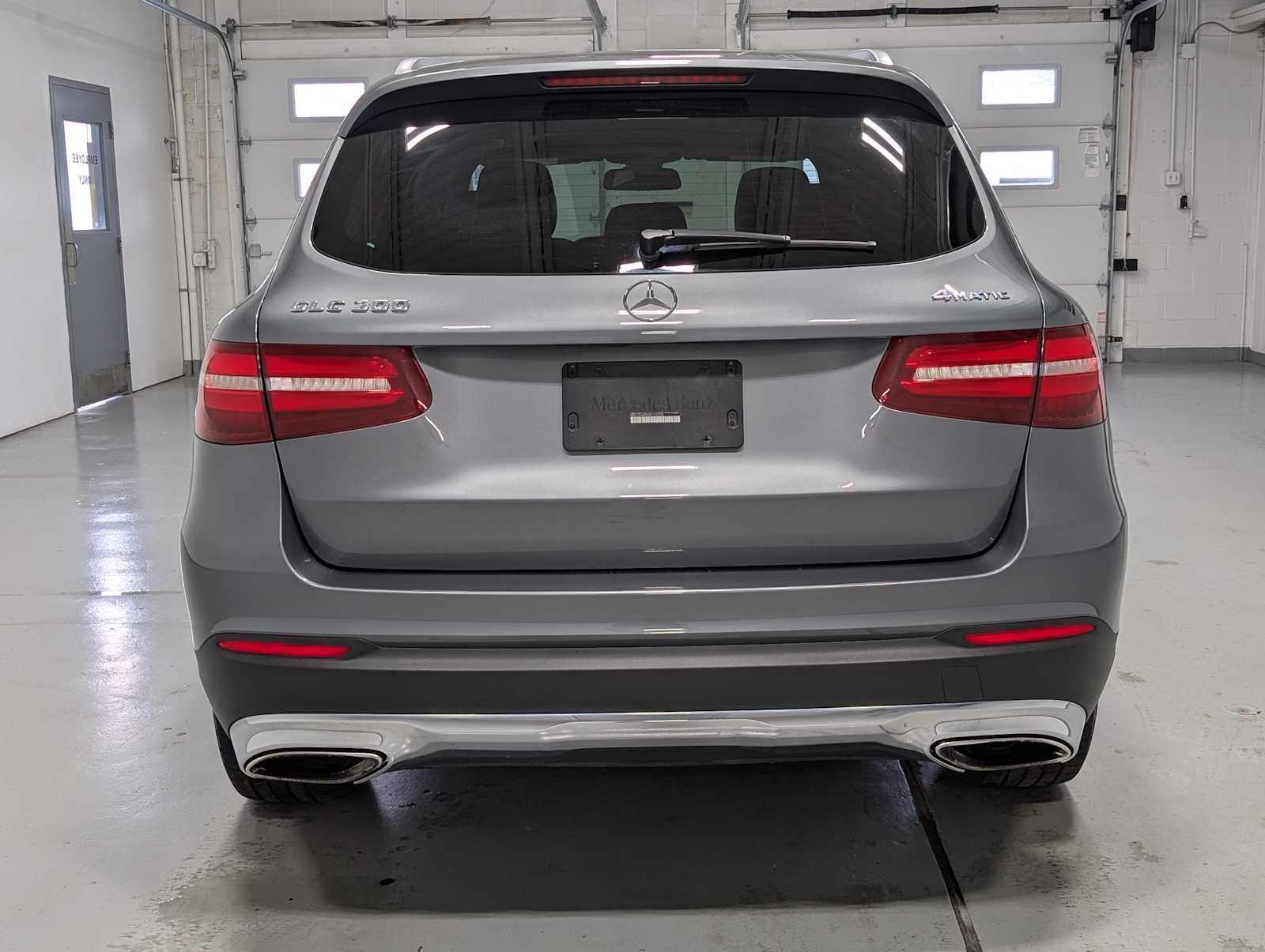 Used 2018 Selenite Grey Metallic Mercedes-Benz GLC 300 image 9