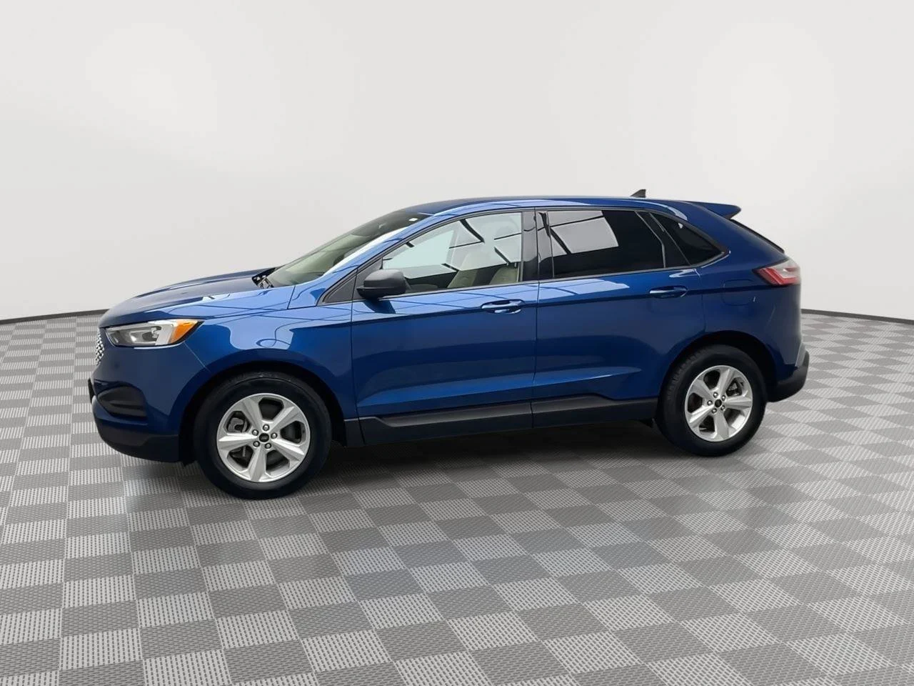 Used 2023 Blue Ford SE image 30