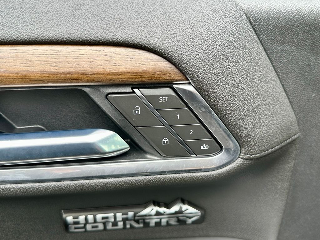 Used 2025 Black Chevrolet High Country image 14