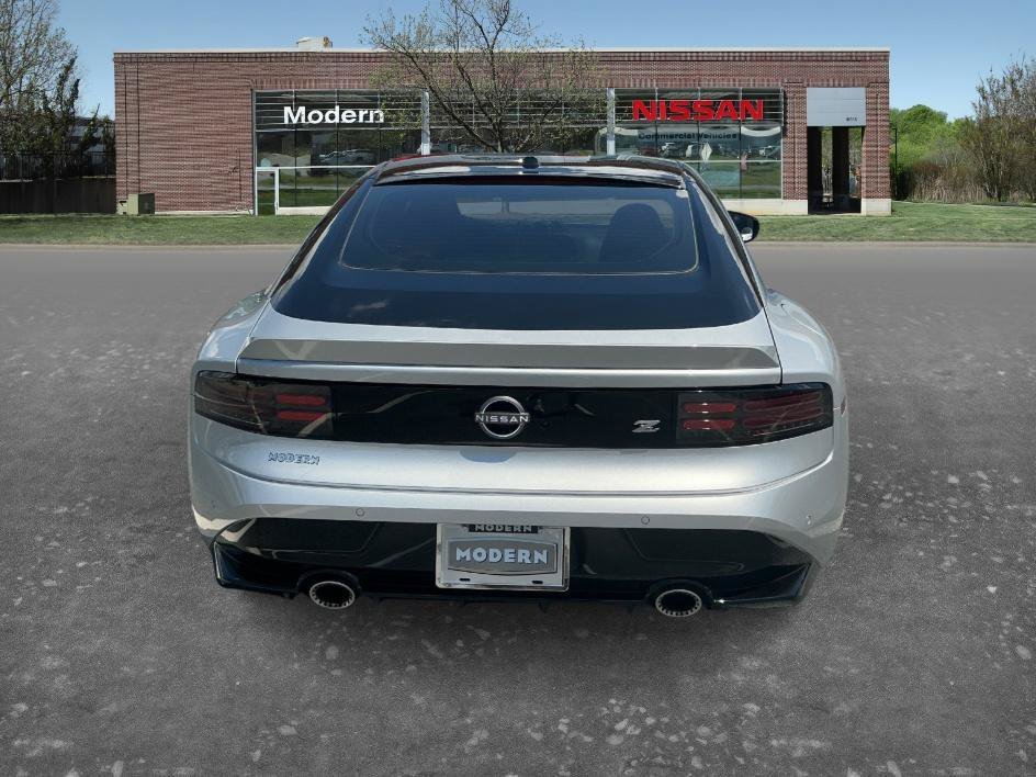 Used 2024 Brilliant Silver/Super Black Nissan Performance image 3